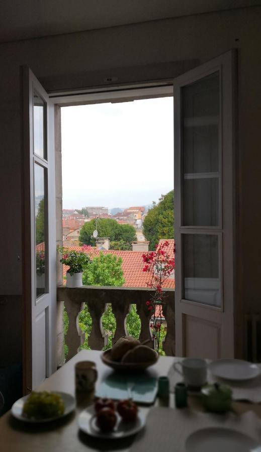Excelentes Vistas En La Plaza De La Verdura Pontevedra Exterior photo